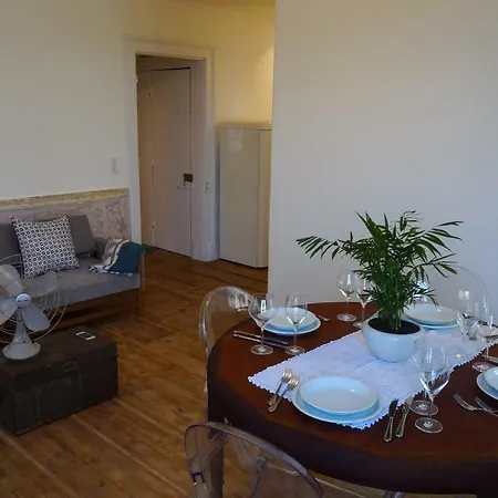 1861 Liston Boutique Flat *