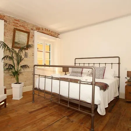 דירה 1861 Liston Boutique Flat